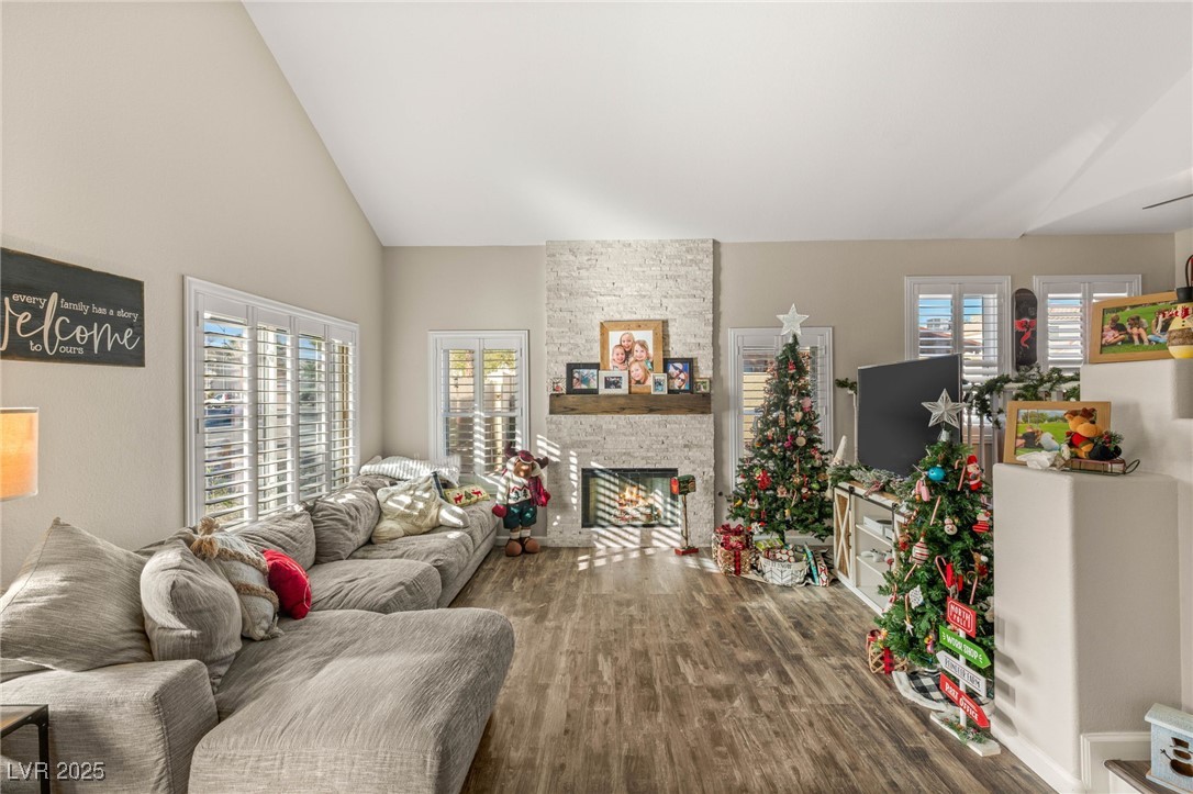 Las Vegas, Nevada 89129, United States, 4 Bedrooms Bedrooms, ,3 BathroomsBathrooms,Residential,Active,254349