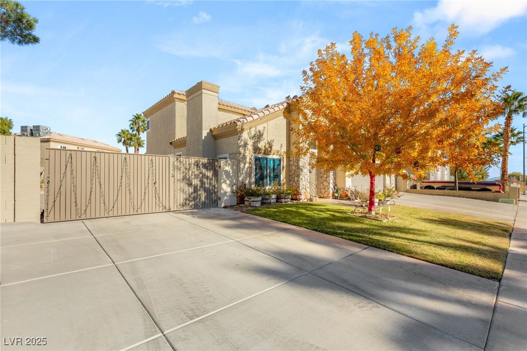 Las Vegas, Nevada 89129, United States, 4 Bedrooms Bedrooms, ,3 BathroomsBathrooms,Residential,Active,254349