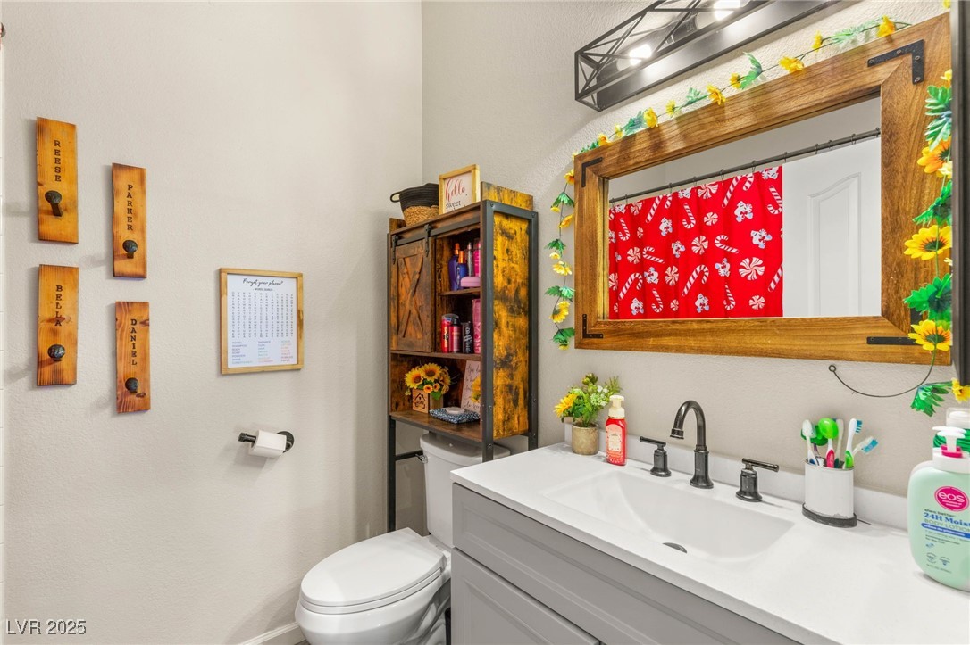 Las Vegas, Nevada 89129, United States, 4 Bedrooms Bedrooms, ,3 BathroomsBathrooms,Residential,Active,254349