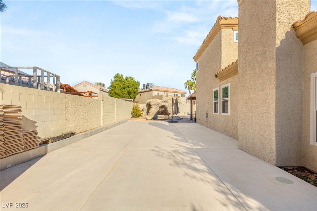 Las Vegas, Nevada 89129, United States, 4 Bedrooms Bedrooms, ,3 BathroomsBathrooms,Residential,Active,254349