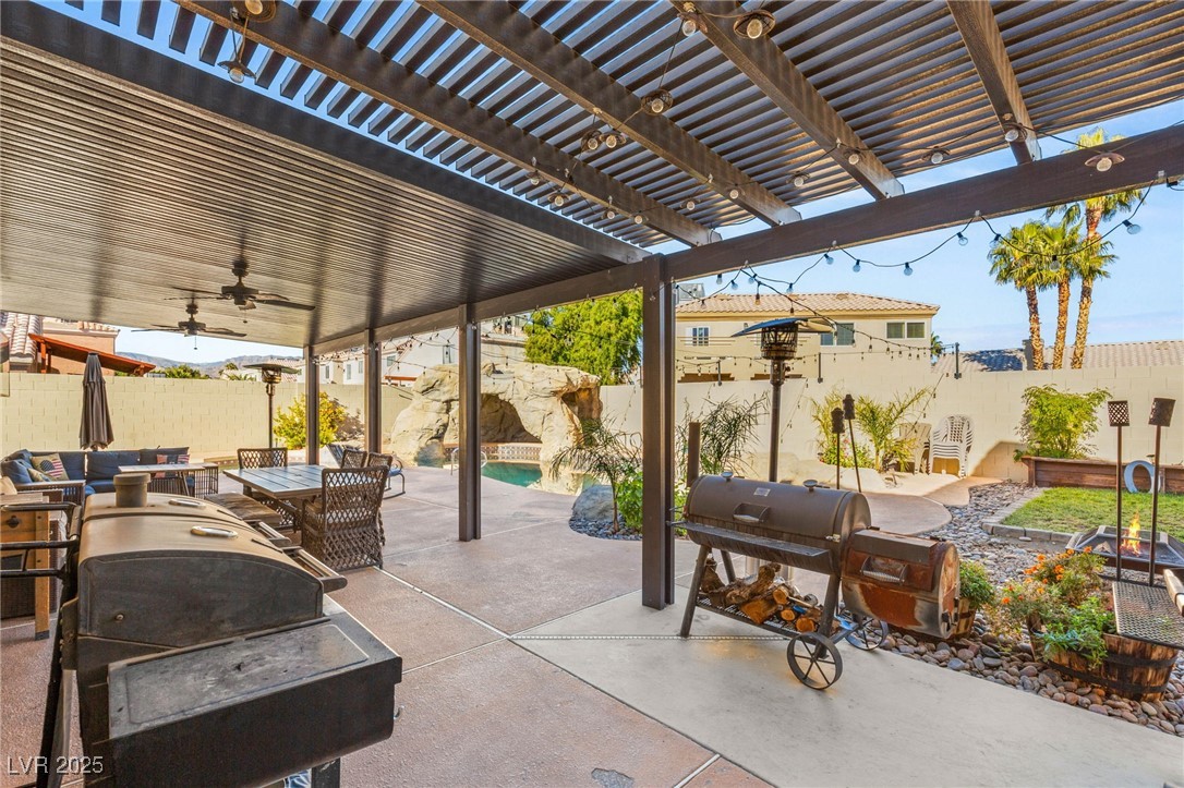 Las Vegas, Nevada 89129, United States, 4 Bedrooms Bedrooms, ,3 BathroomsBathrooms,Residential,Active,254349