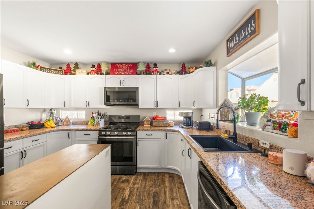 Las Vegas, Nevada 89129, United States, 4 Bedrooms Bedrooms, ,3 BathroomsBathrooms,Residential,Active,254349