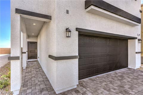 Homes For Sale - 924 Galloway Lake Avenue<br/> North Las Vegas, NV 89084