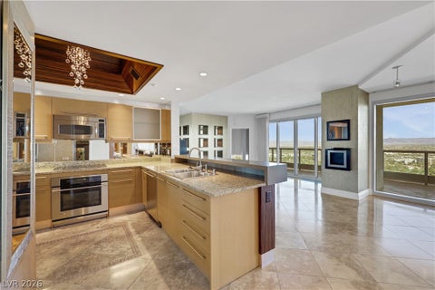 Photo of 322 Karen Avenue #3804, Las Vegas, NV 89109 (MLS # 2804160)