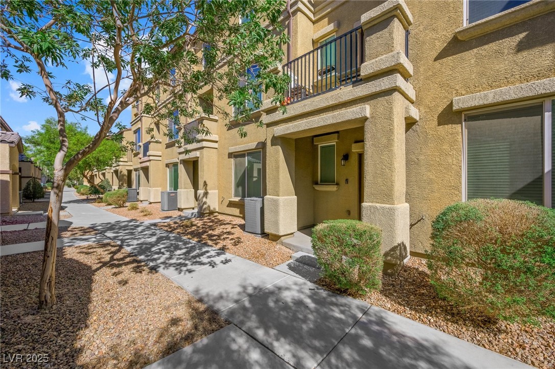 4533 Townwall Street