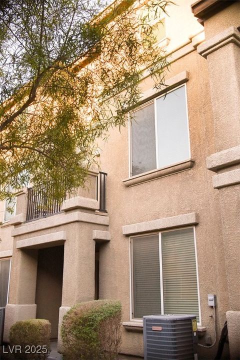 4533 Townwall Street Las Vegas NV 89115