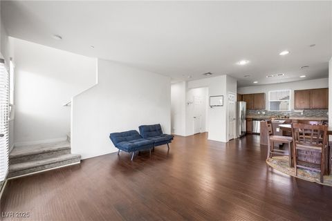 4533 Townwall Street Las Vegas NV 89115