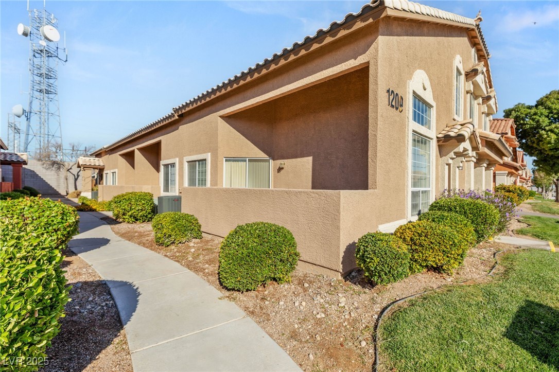 1209 Emerywood Court