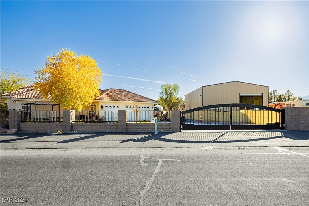 9990 Four Views Street