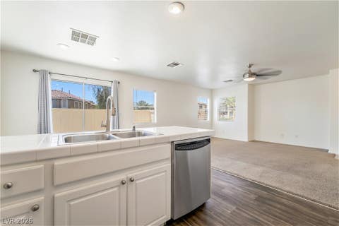 Tiny photo for 760 Sunrise Crossing Street, Henderson, NV 89014 (MLS # 2797563)