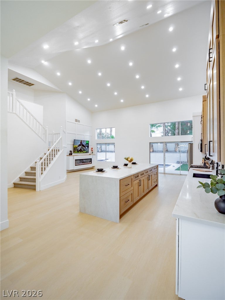 2729 Beachside Court