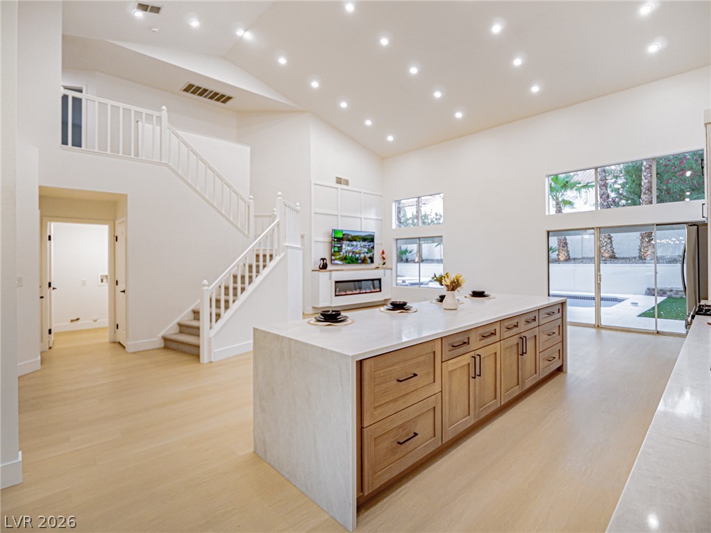 2729 Beachside Court
