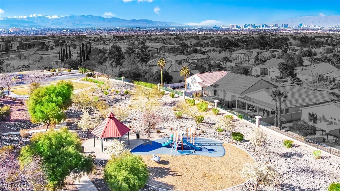 Henderson, Nevada 89052, United States, 3 Bedrooms Bedrooms, ,2 BathroomsBathrooms,Residential,Active,95702