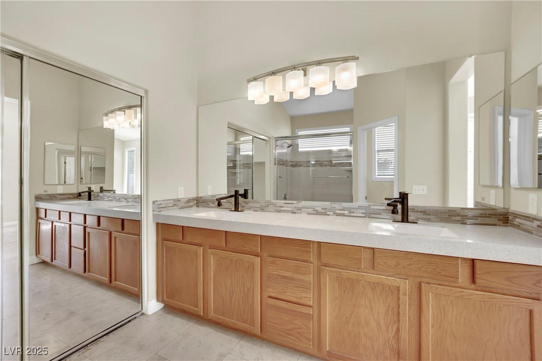 Henderson, Nevada 89052, United States, 3 Bedrooms Bedrooms, ,2 BathroomsBathrooms,Residential,Active,95702