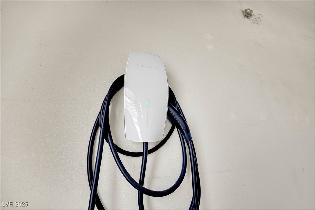 Henderson, Nevada 89052, United States, 3 Bedrooms Bedrooms, ,2 BathroomsBathrooms,Residential,Active,95702