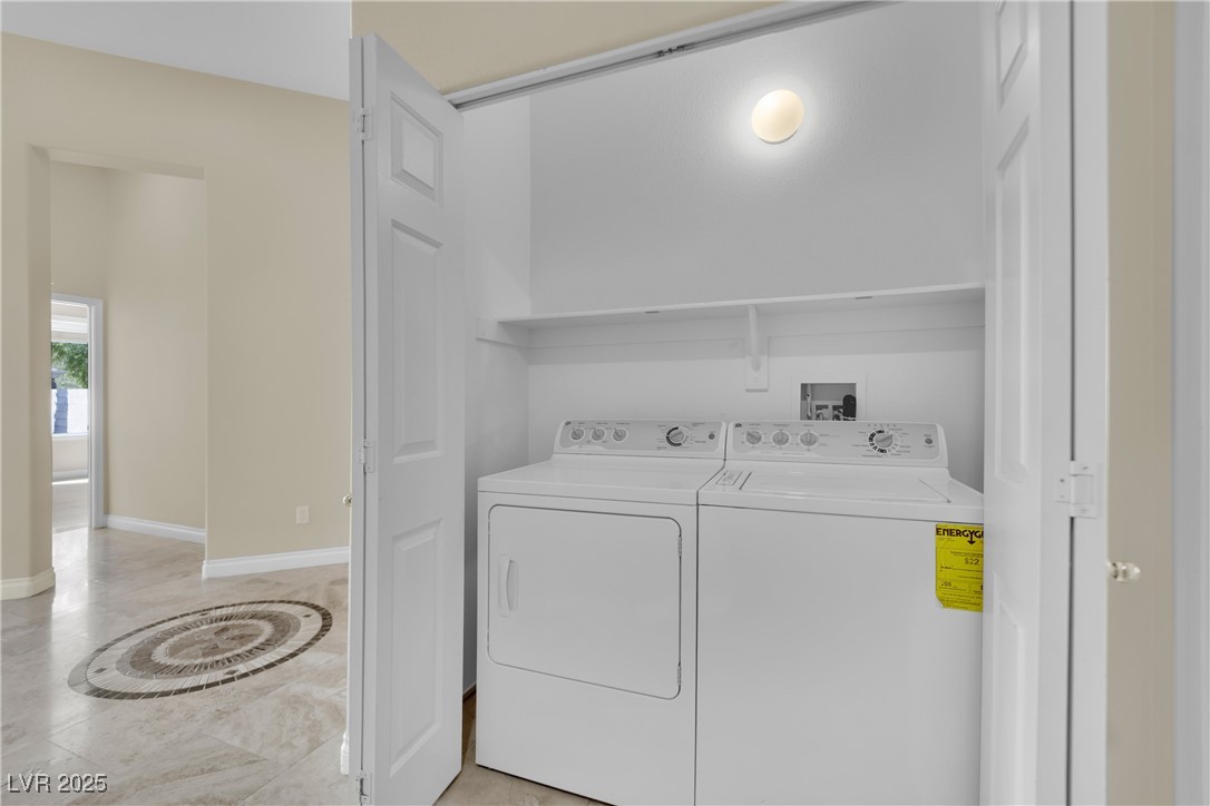 Henderson, Nevada 89052, United States, 3 Bedrooms Bedrooms, ,2 BathroomsBathrooms,Residential,Active,95702