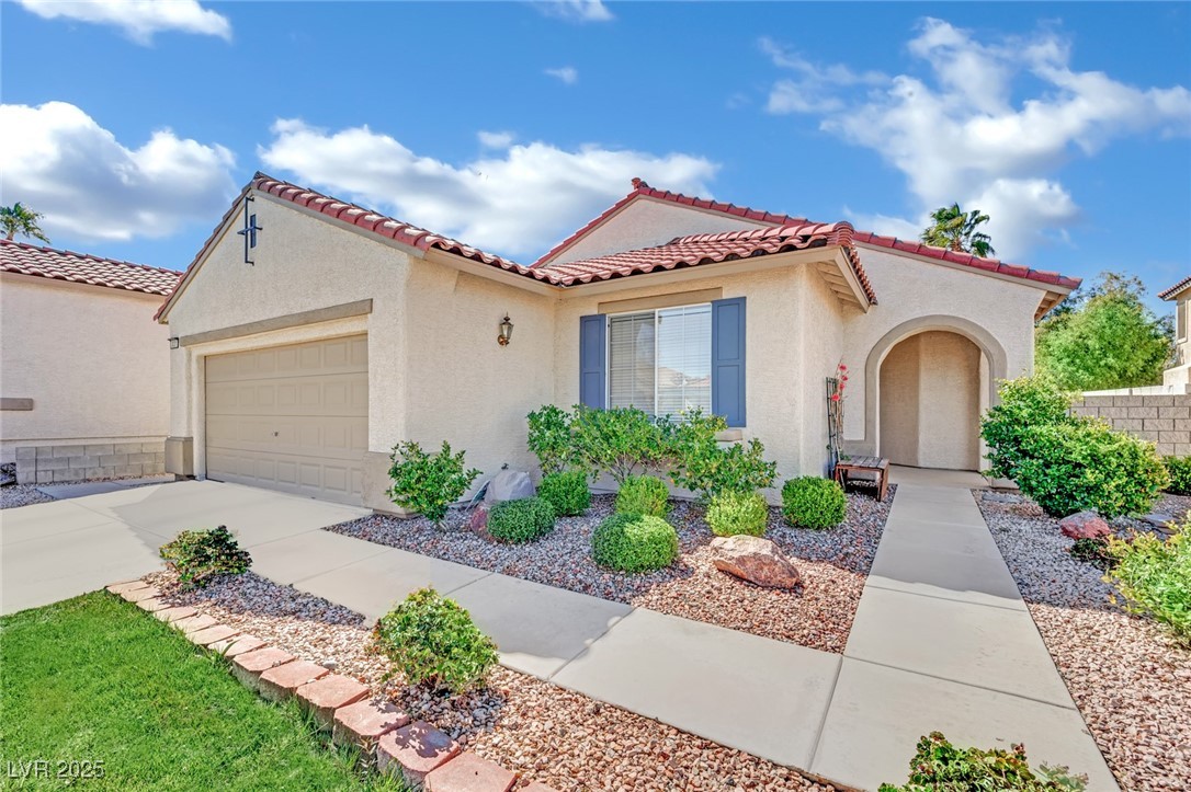 Henderson, Nevada 89052, United States, 3 Bedrooms Bedrooms, ,2 BathroomsBathrooms,Residential,Active,95702