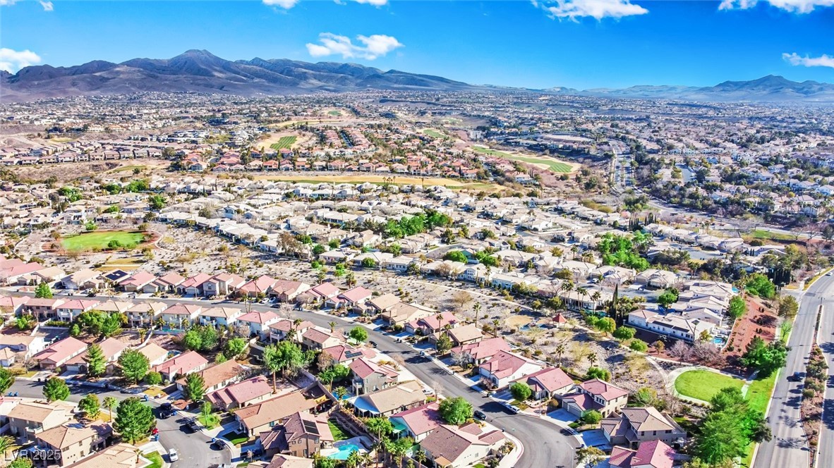 Henderson, Nevada 89052, United States, 3 Bedrooms Bedrooms, ,2 BathroomsBathrooms,Residential,Active,95702