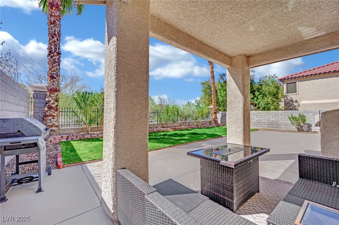 Henderson, Nevada 89052, United States, 3 Bedrooms Bedrooms, ,2 BathroomsBathrooms,Residential,Active,95702