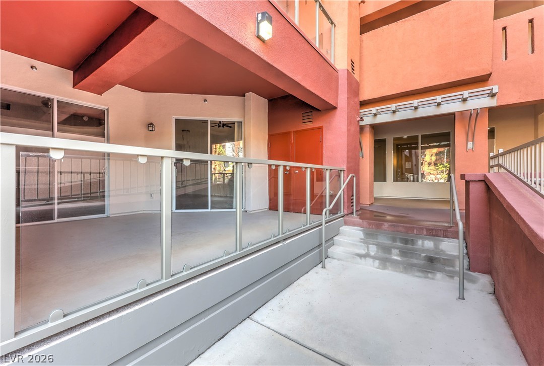 43 E Agate Avenue 201