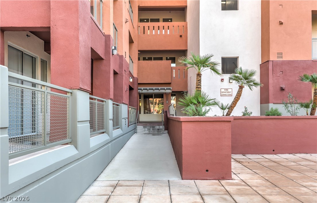 43 E Agate Avenue 201