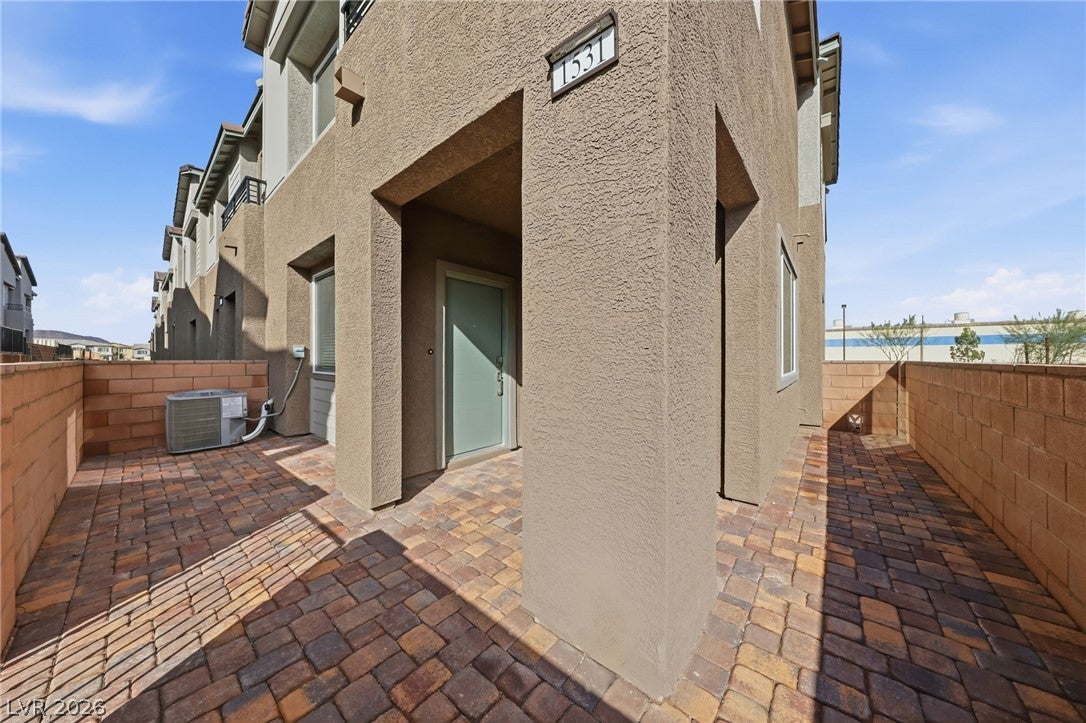 1531 Layla Crossing Avenue