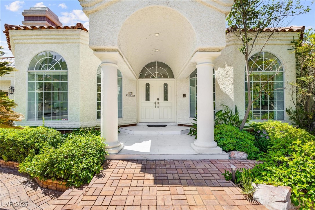 Properties 4 32 Princeville Lane