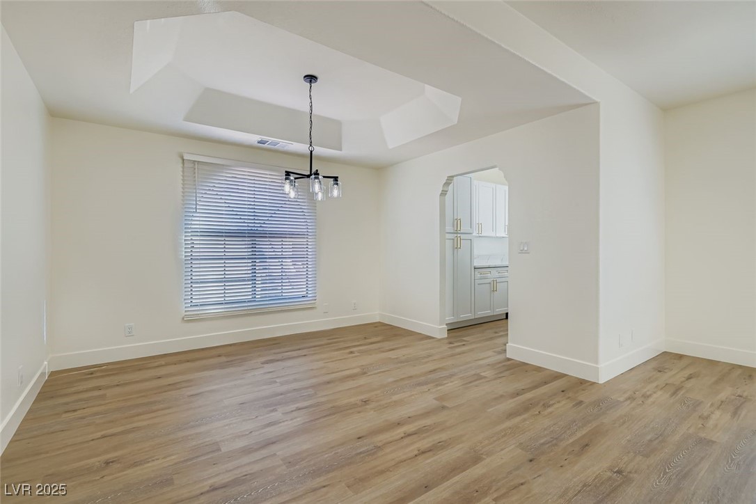 Las Vegas, Nevada 89146, United States, 2 Bedrooms Bedrooms, ,2 BathroomsBathrooms,Residential,Active,249215