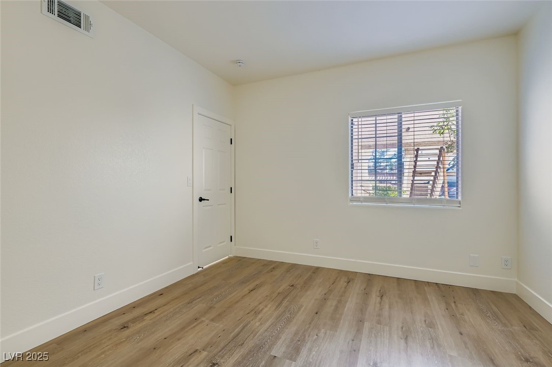 Las Vegas, Nevada 89146, United States, 2 Bedrooms Bedrooms, ,2 BathroomsBathrooms,Residential,Active,249215