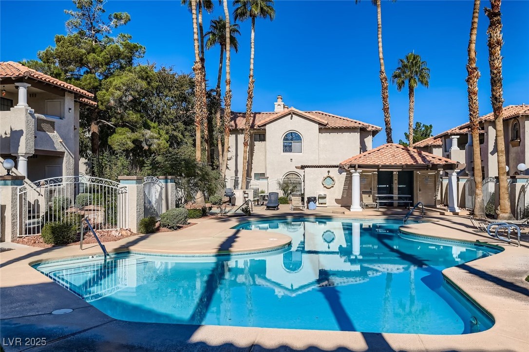 Las Vegas, Nevada 89146, United States, 2 Bedrooms Bedrooms, ,2 BathroomsBathrooms,Residential,Active,249215