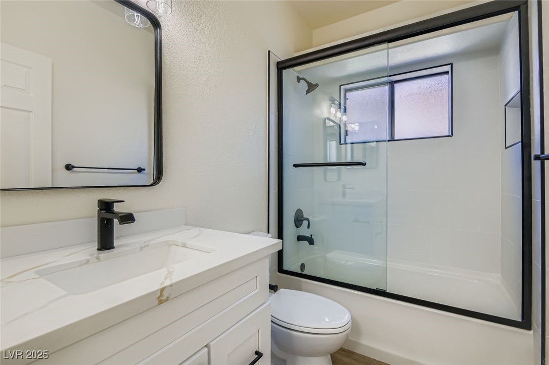 Las Vegas, Nevada 89146, United States, 2 Bedrooms Bedrooms, ,2 BathroomsBathrooms,Residential,Active,249215