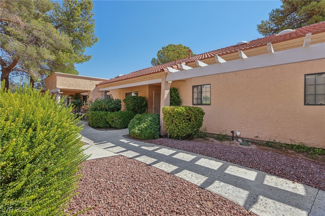 Properties 1 2851 S Valley View Boulevard 1044