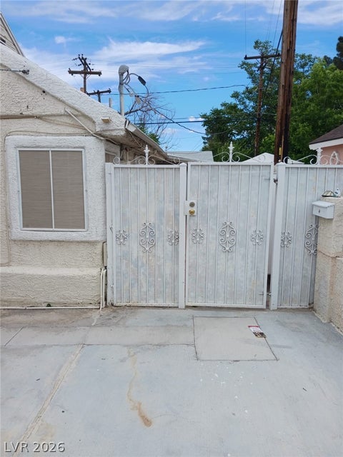 Photo of 1133 S 15th Street, Las Vegas, NV 89104 (MLS # 2810220)