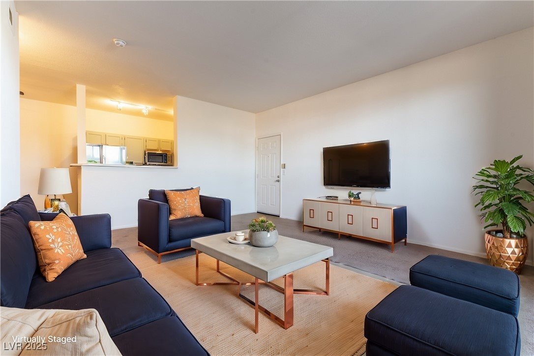 231 W Horizon Ridge Parkway #1011, Henderson, Nevada image 2