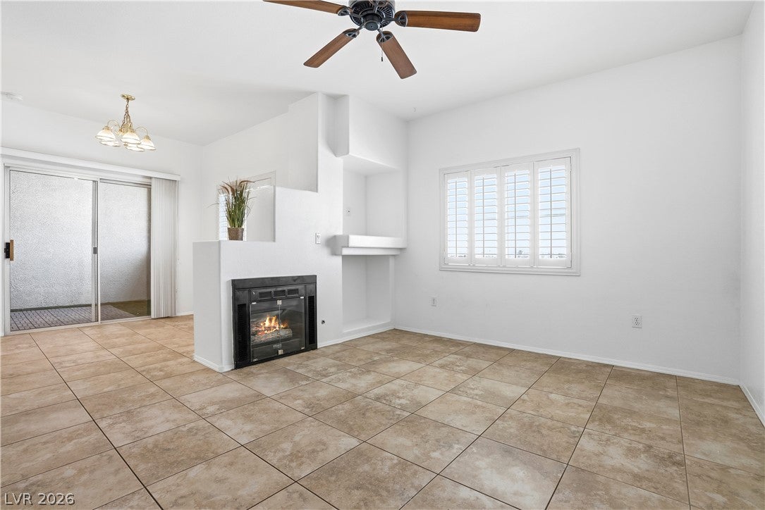 8501 W University Avenue 2089