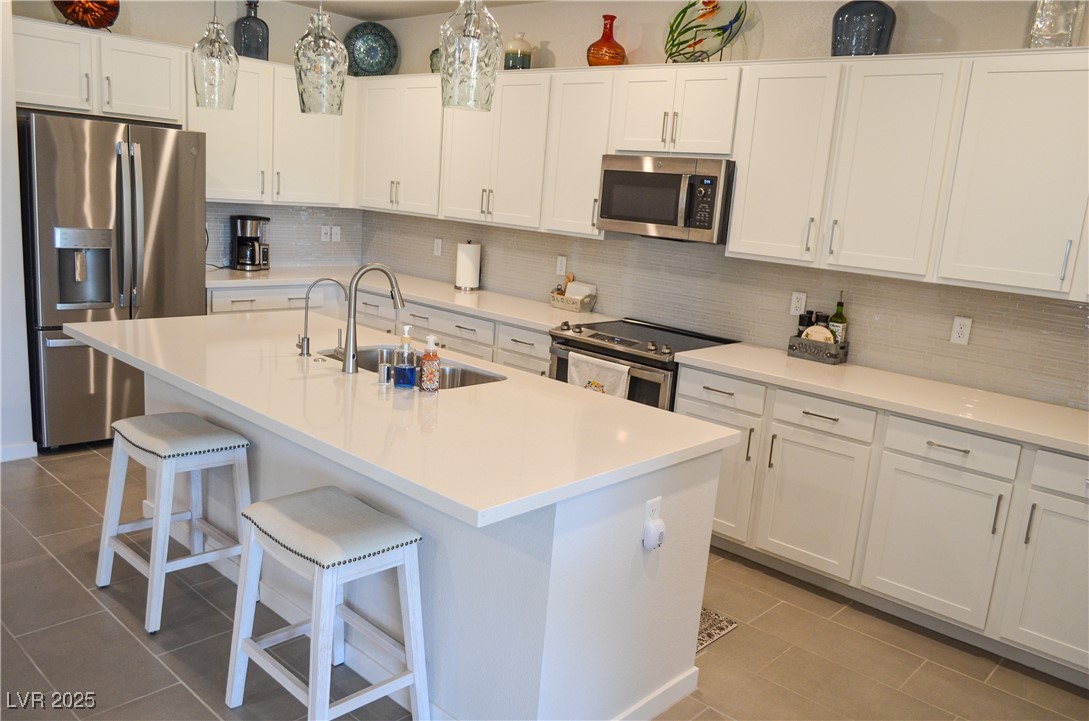 5519 Eleganza Avenue