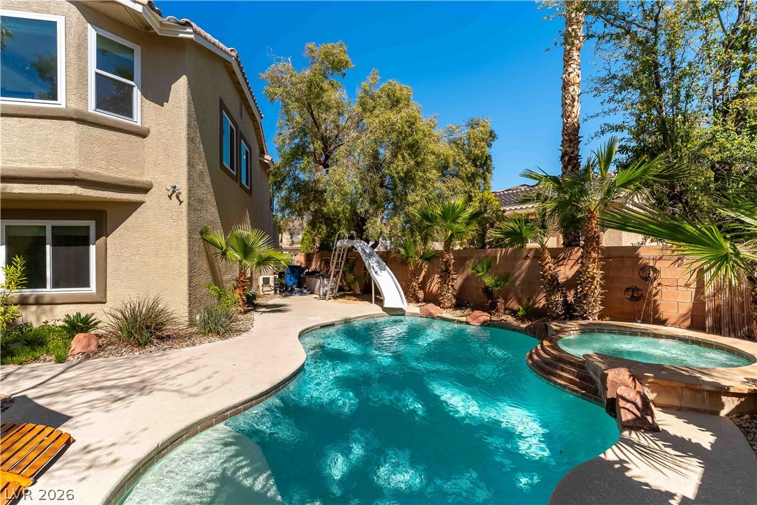 325 Emerald Vista Way