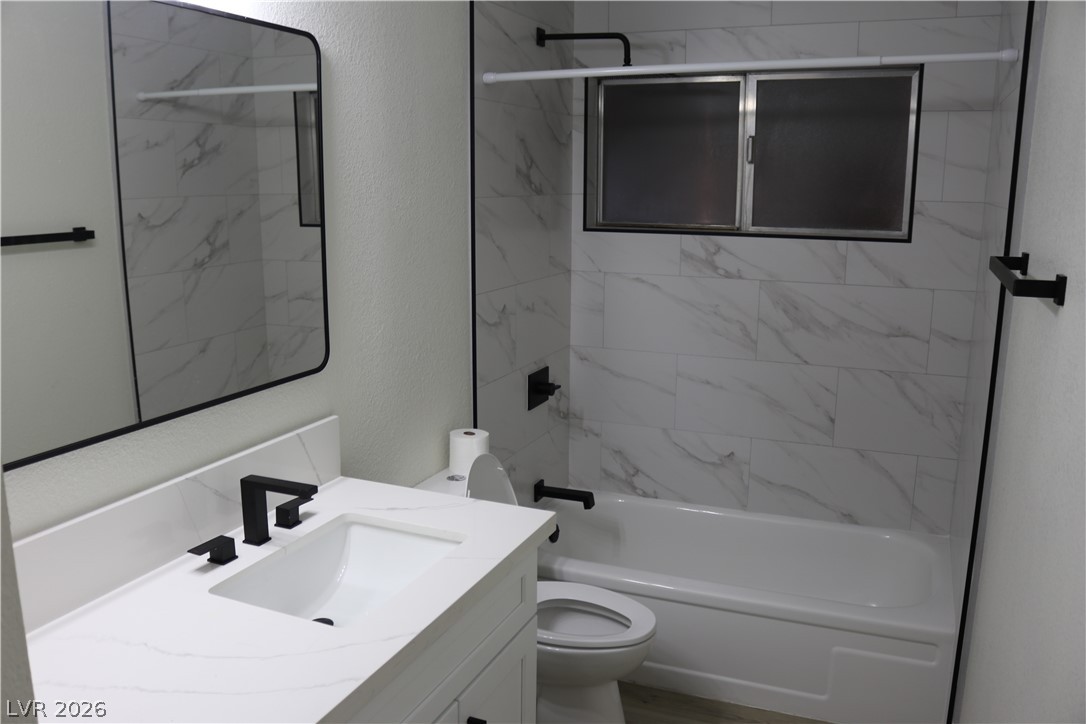 2211 Frontier Avenue