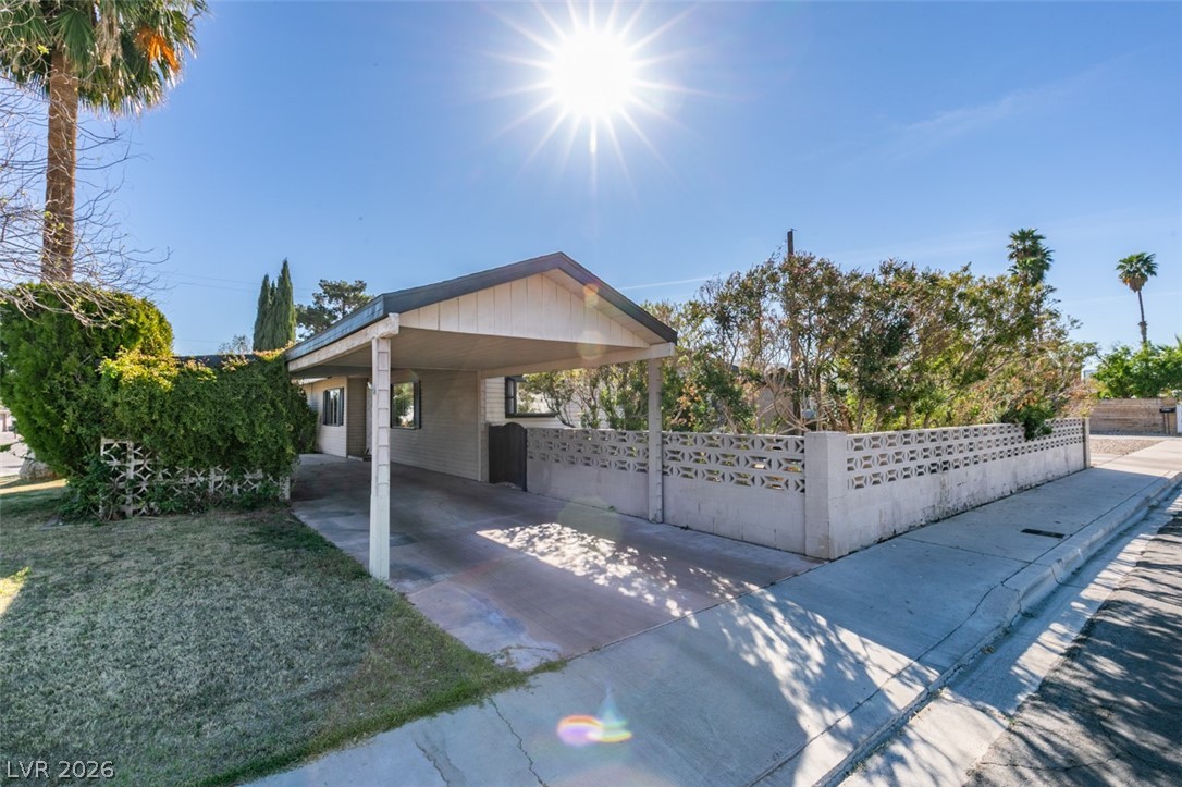 2211 Frontier Avenue