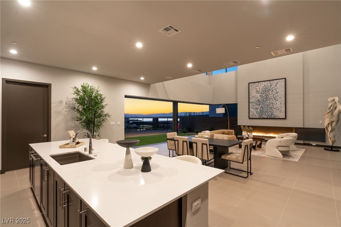 36 Rainbow Point Place