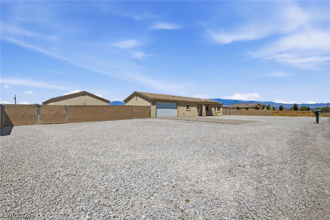 1310 E Carson