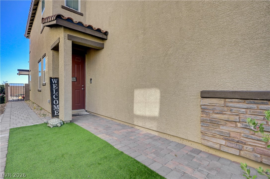 2422 Bellinzona Place