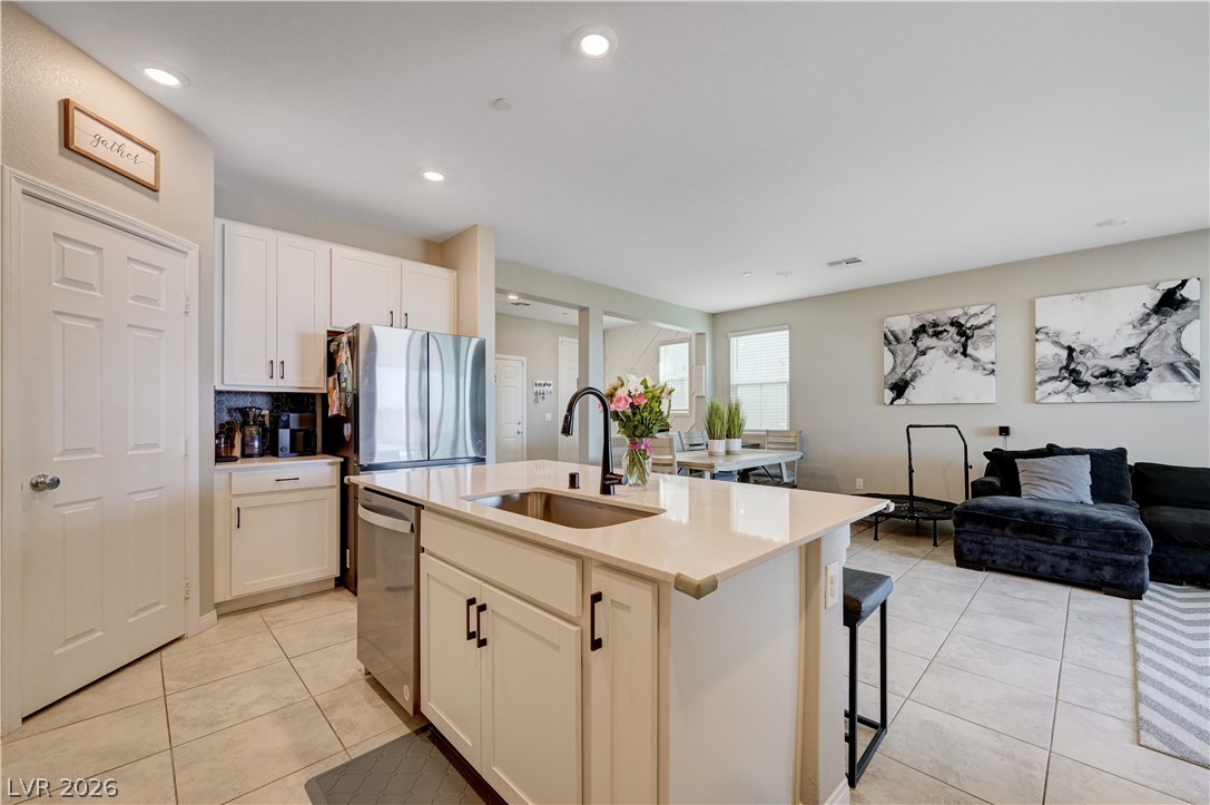 2422 Bellinzona Place