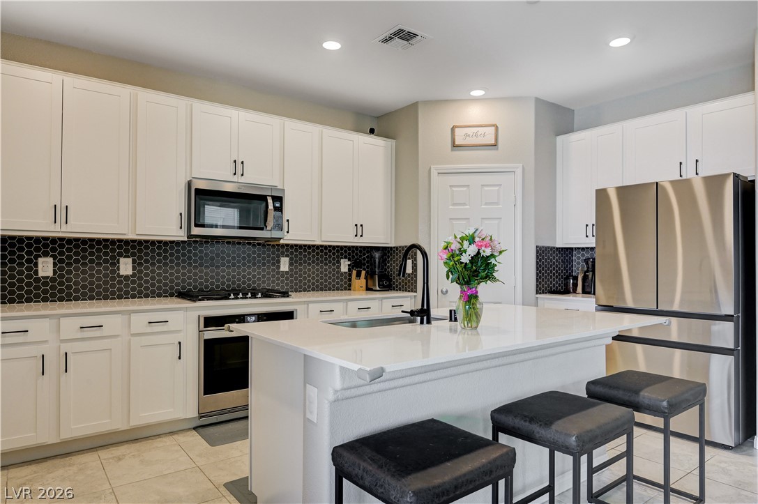 2422 Bellinzona Place