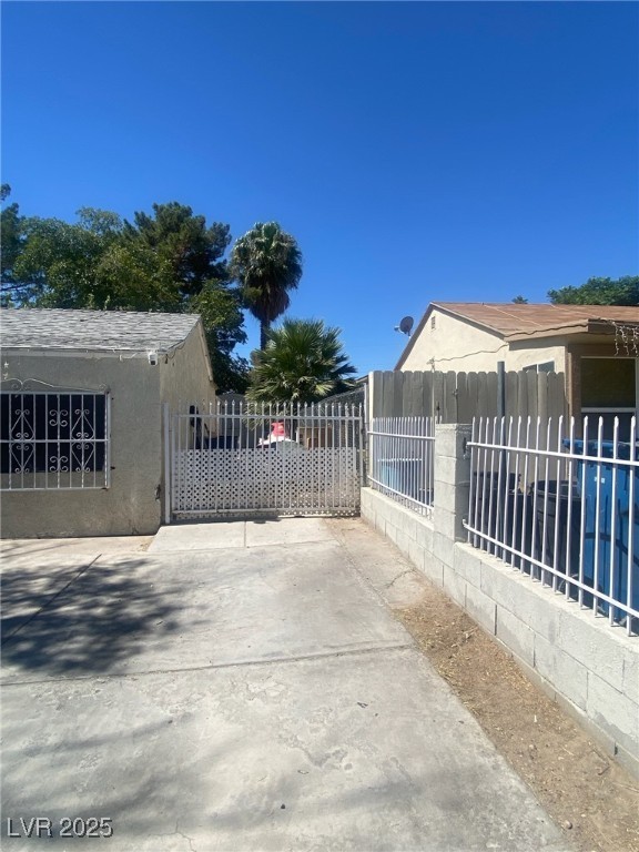 1614 Lewis Avenue
