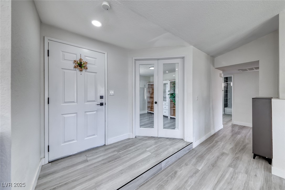 3220 Beacon Shores Circle