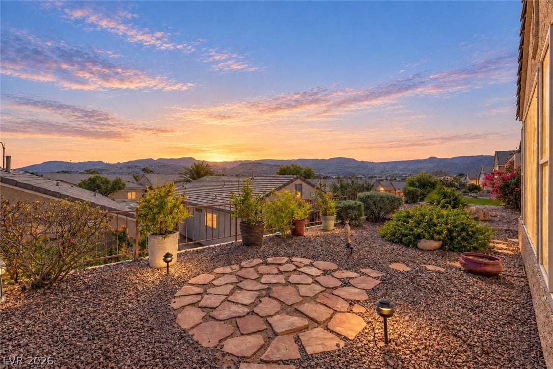 2010 High Mesa Drive