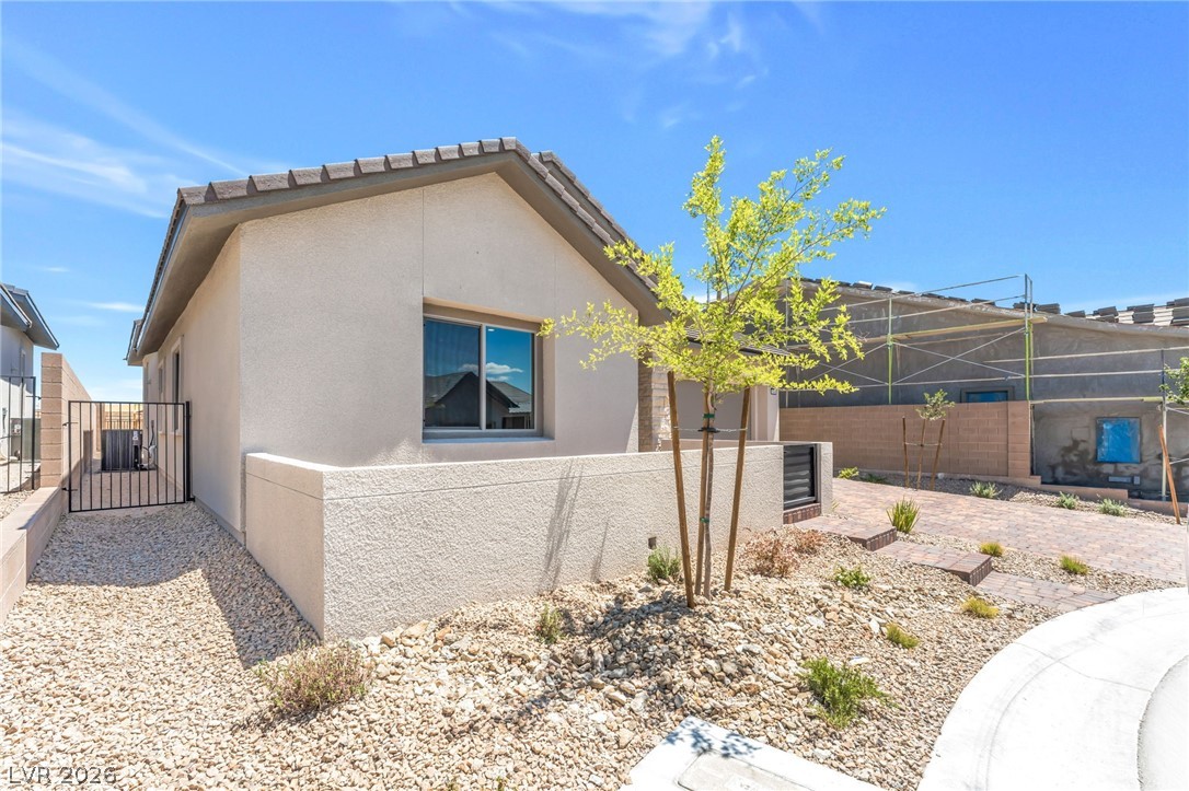 1044 Skyview Cove Court