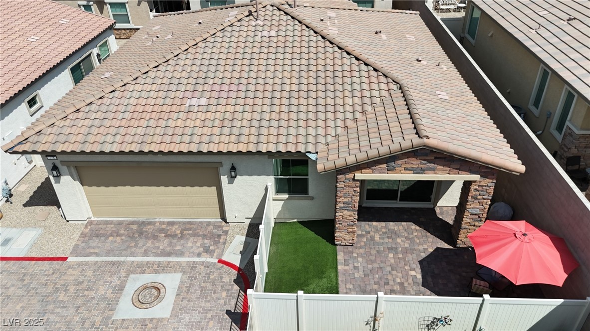 Properties 3 778 Hibiscuss Blossom Street