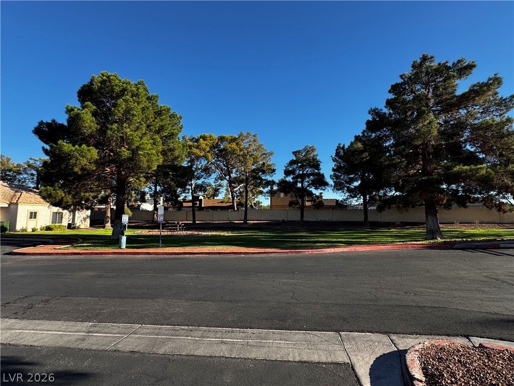 1900 N Torrey Pines Drive 101